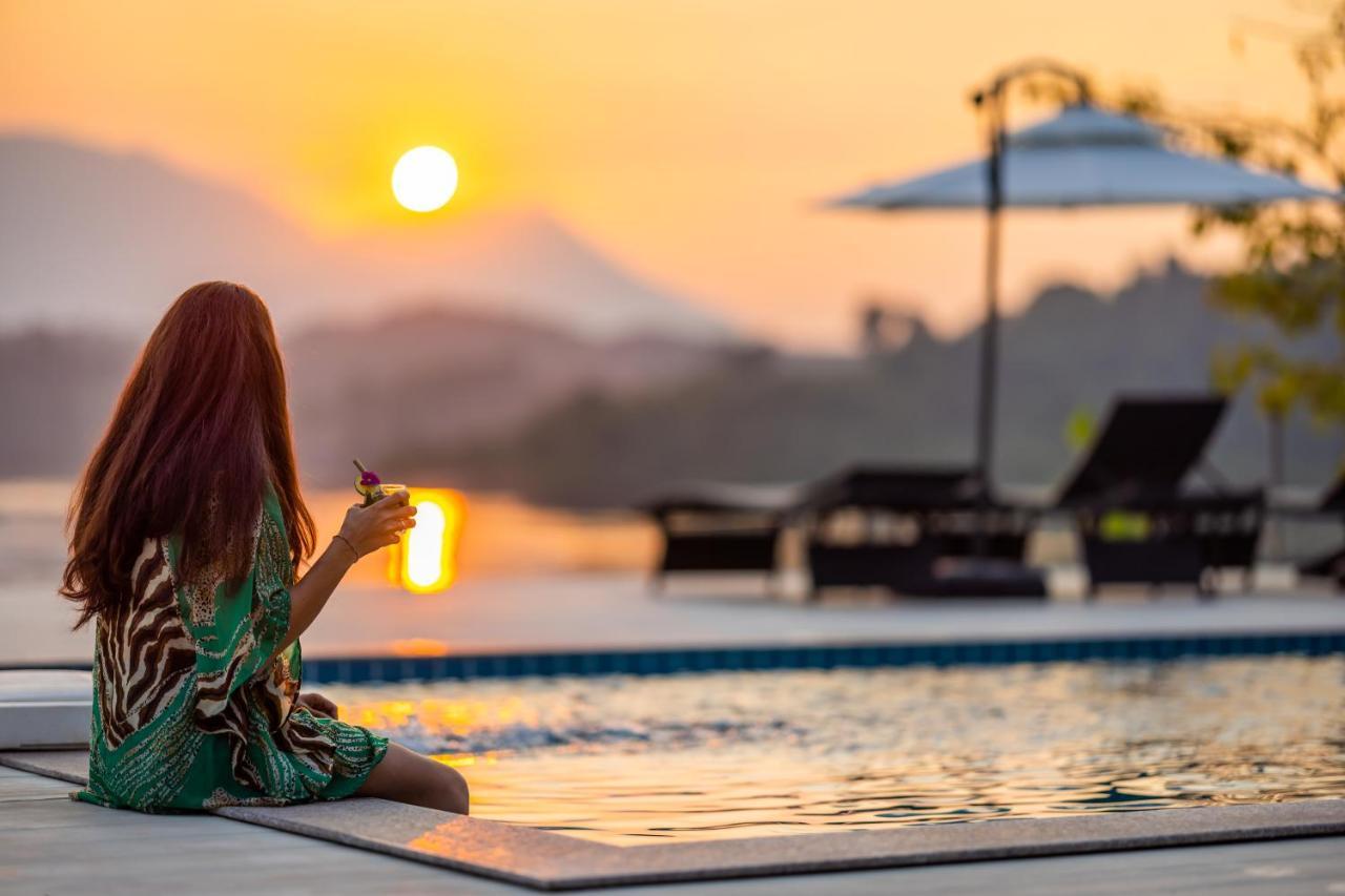 The Sanctuary Nam Ngum Beach Resort Ванг-В'єнг Екстер'єр фото