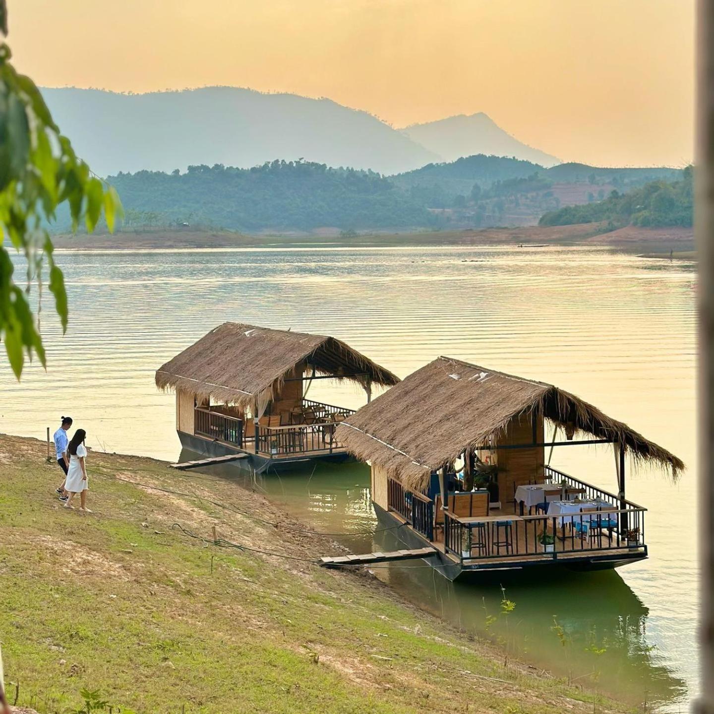The Sanctuary Nam Ngum Beach Resort Ванг-В'єнг Екстер'єр фото
