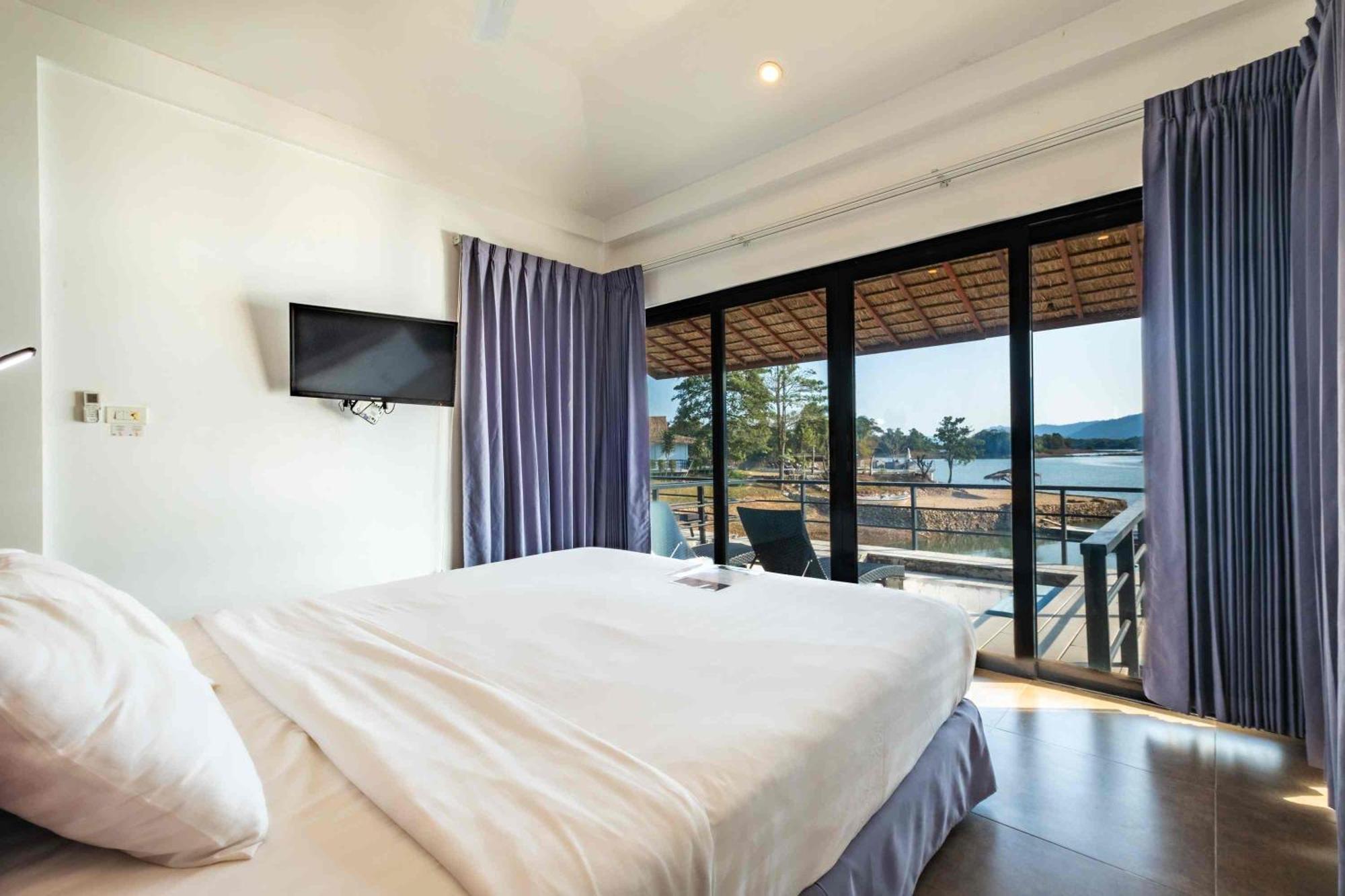 The Sanctuary Nam Ngum Beach Resort Ванг-В'єнг Екстер'єр фото