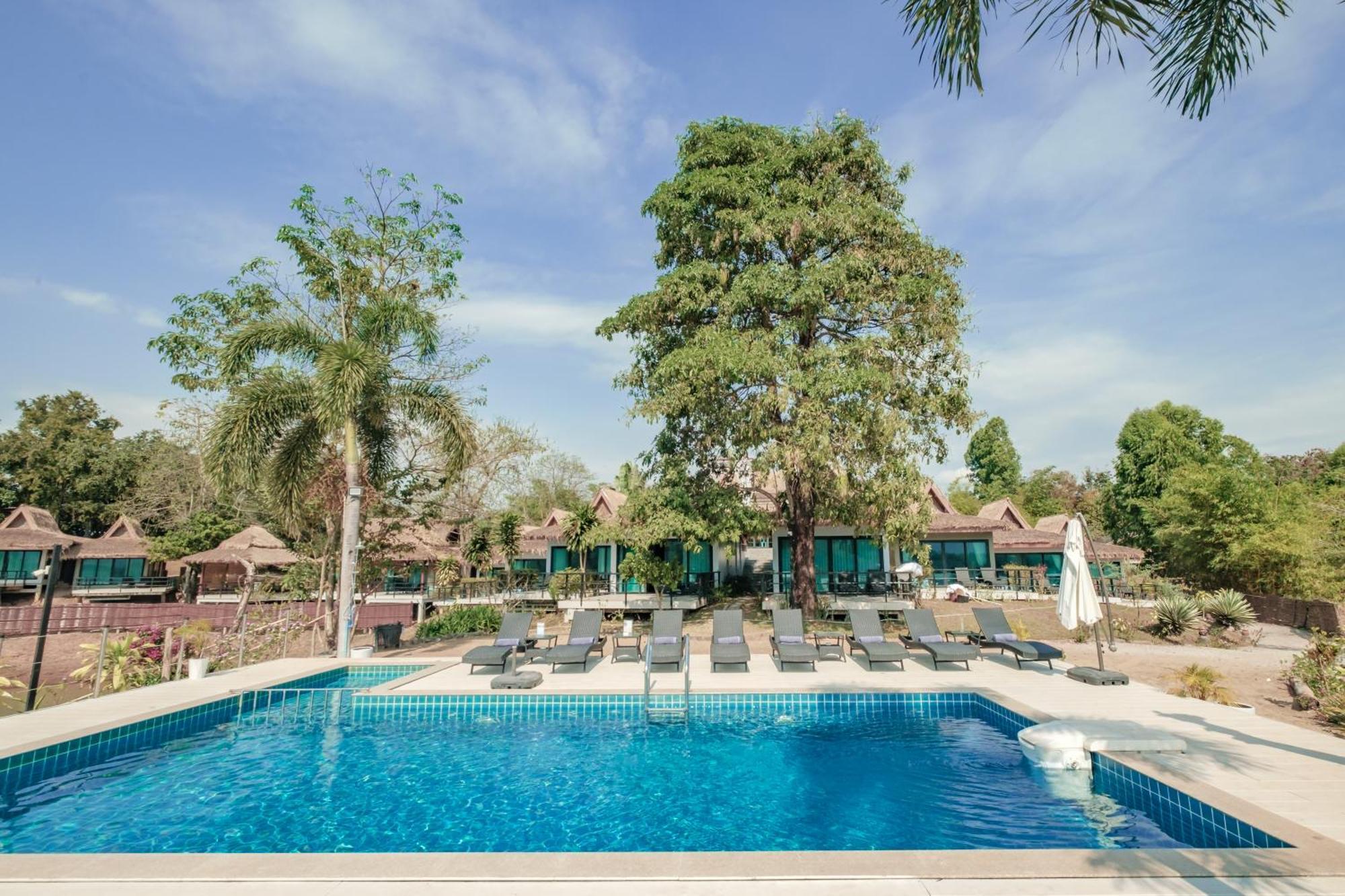The Sanctuary Nam Ngum Beach Resort Ванг-В'єнг Екстер'єр фото