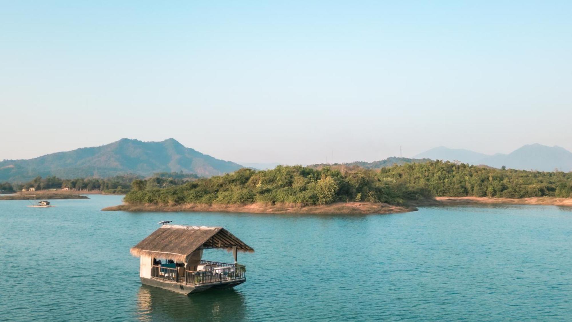 The Sanctuary Nam Ngum Beach Resort Ванг-В'єнг Екстер'єр фото