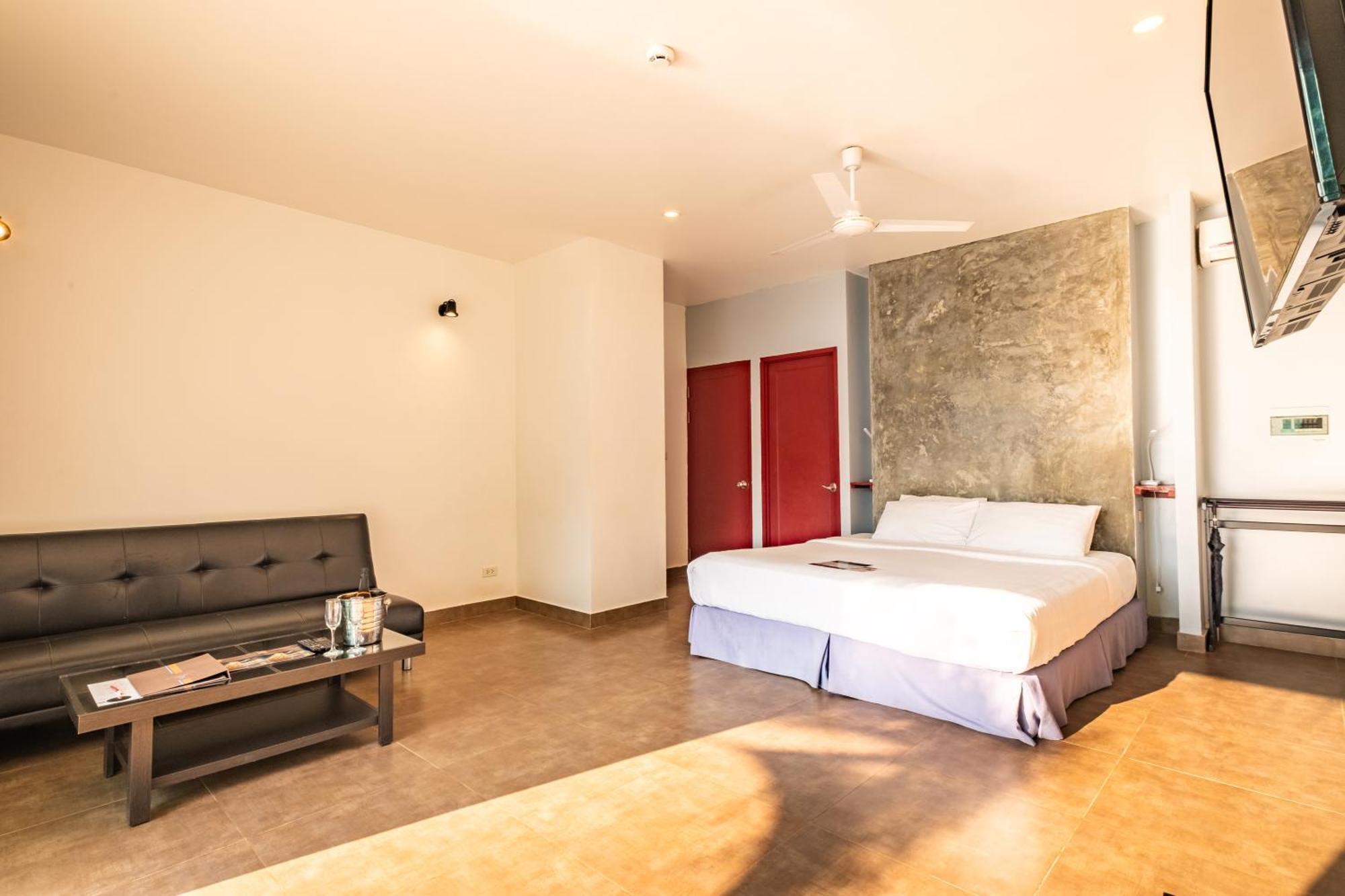 The Sanctuary Nam Ngum Beach Resort Ванг-В'єнг Екстер'єр фото