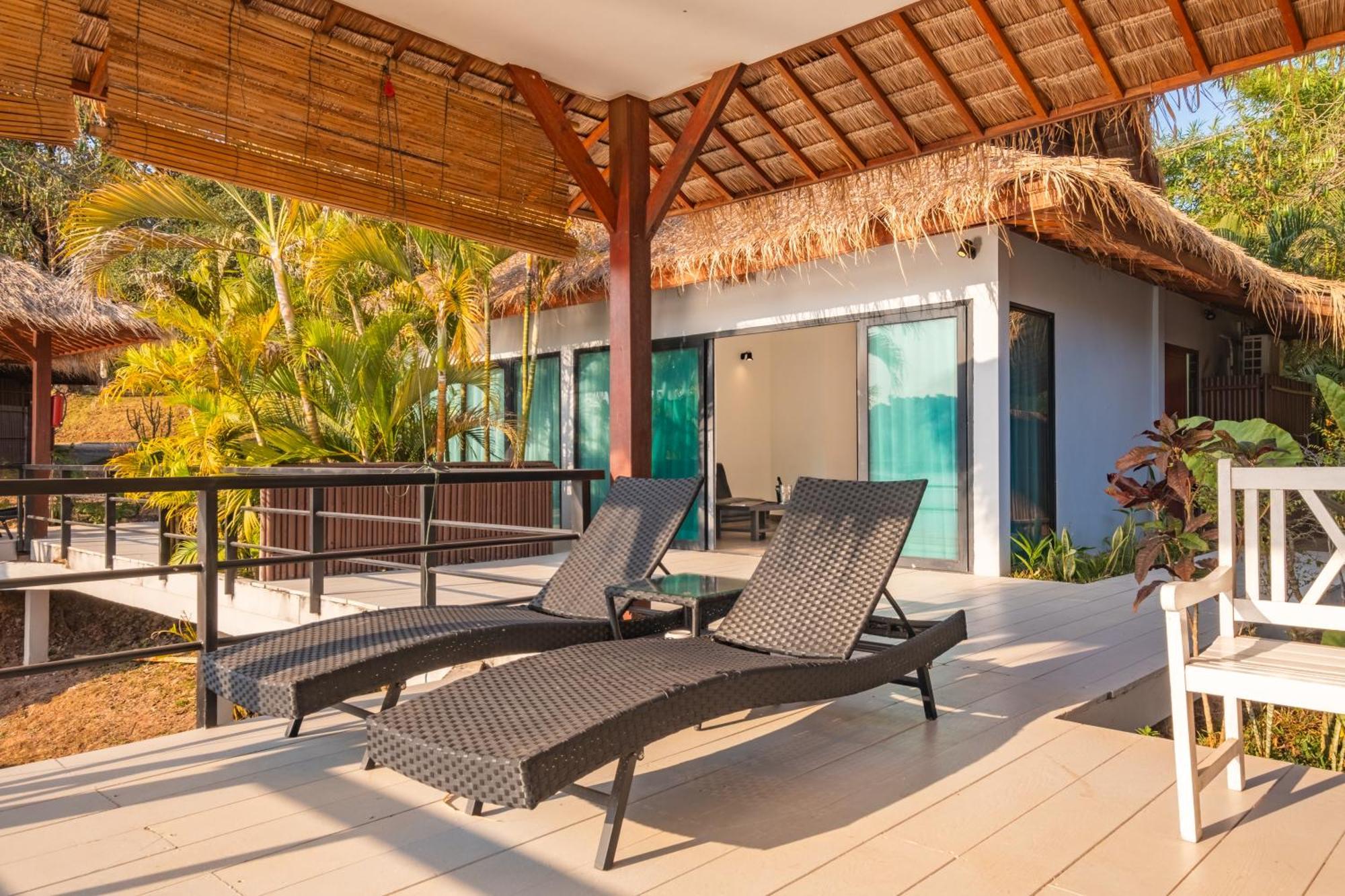 The Sanctuary Nam Ngum Beach Resort Ванг-В'єнг Екстер'єр фото