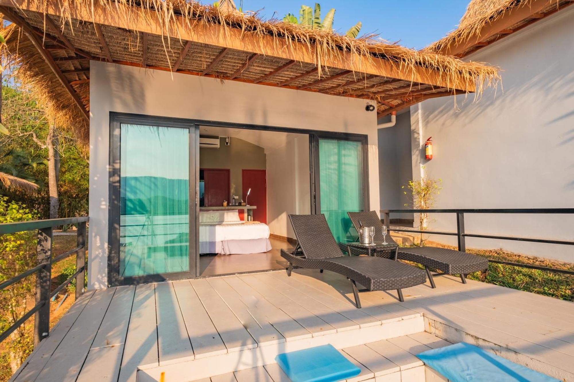 The Sanctuary Nam Ngum Beach Resort Ванг-В'єнг Екстер'єр фото