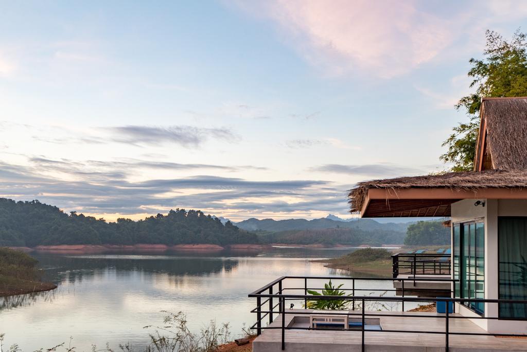 The Sanctuary Nam Ngum Beach Resort Ванг-В'єнг Екстер'єр фото