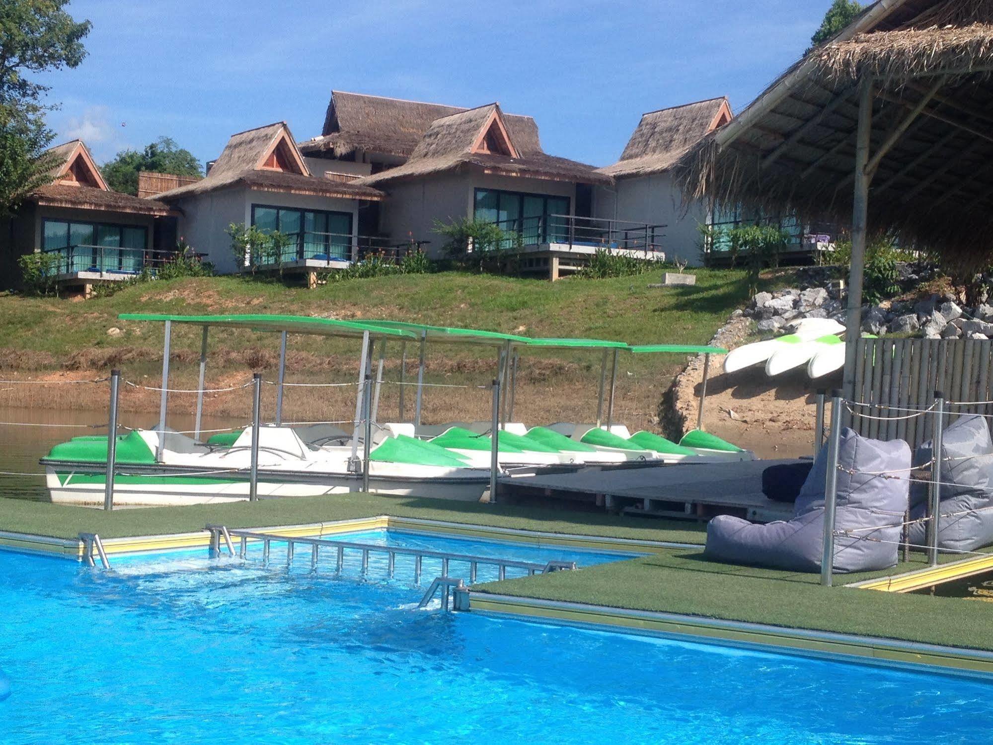 The Sanctuary Nam Ngum Beach Resort Ванг-В'єнг Екстер'єр фото