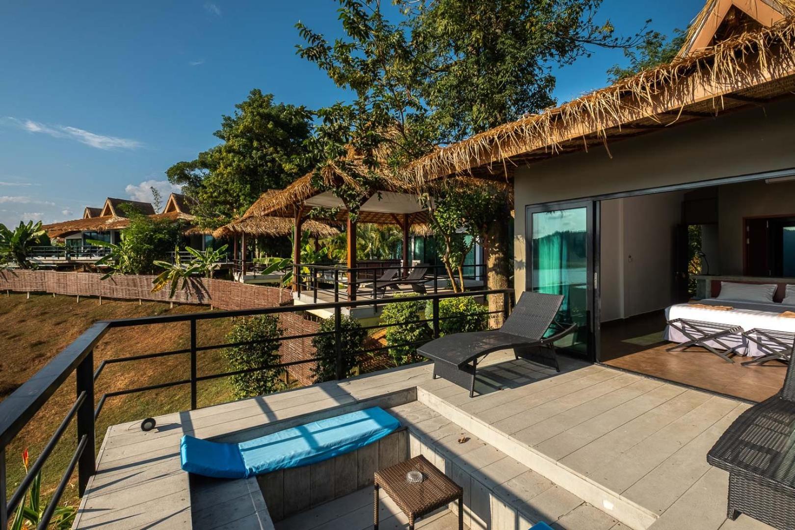 The Sanctuary Nam Ngum Beach Resort Ванг-В'єнг Екстер'єр фото