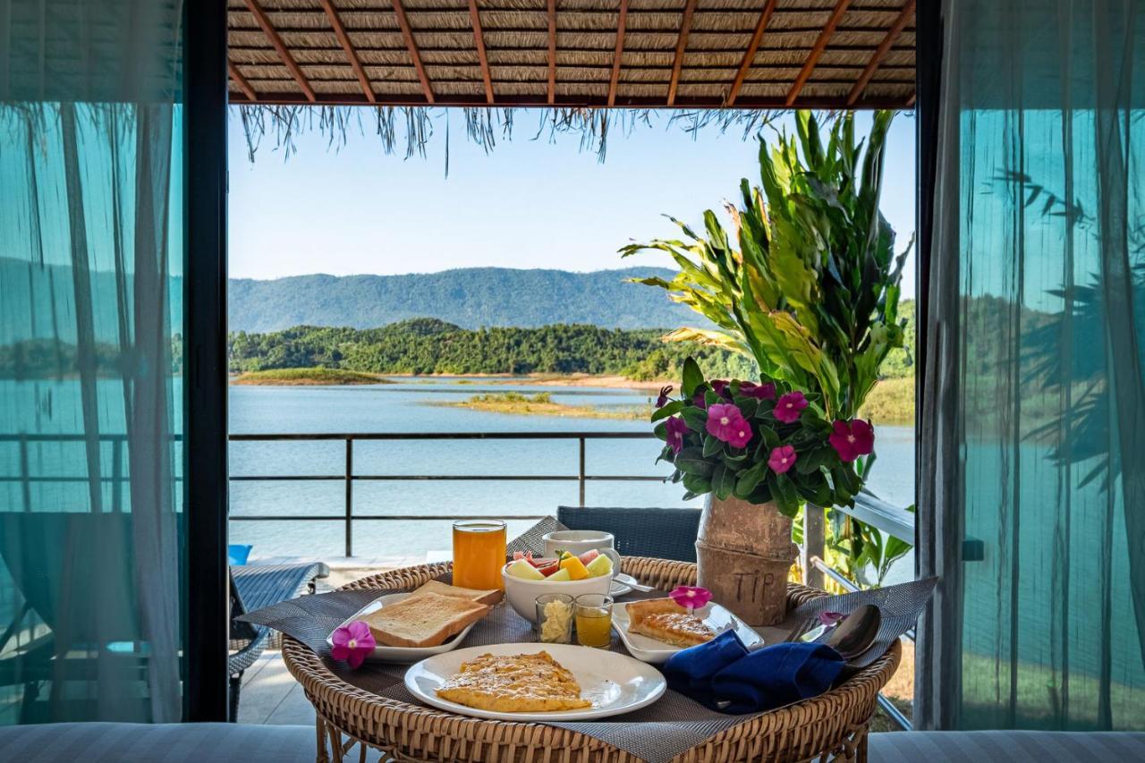 The Sanctuary Nam Ngum Beach Resort Ванг-В'єнг Екстер'єр фото